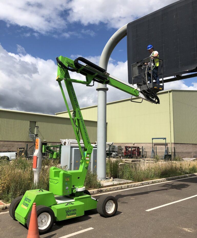 Outdoors - 12.2m Niftylift HR12NDE - 1.5M Width Self Propelled Boom